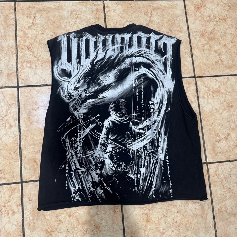 Youngla Black Graphic Sleeveless Top